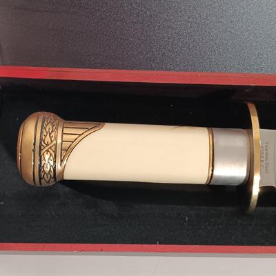 LOT 168B: American Mint Exclusive Robert Lee Bowie Knife