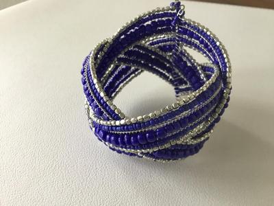 Blue beaded fashion bracelet
