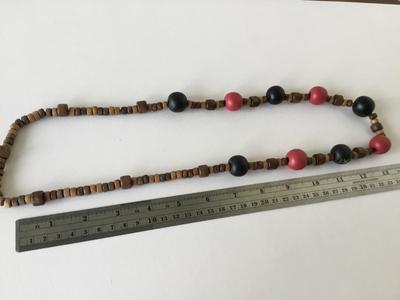 XX marked wooden type beaded fashion necklace
