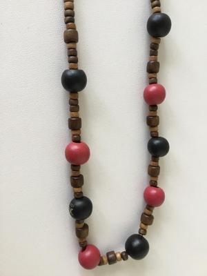 XX marked wooden type beaded fashion necklace