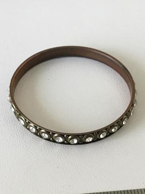 Beautiful rhinestone fashion bangle