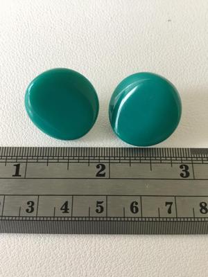 Beautiful green round fashion earrings