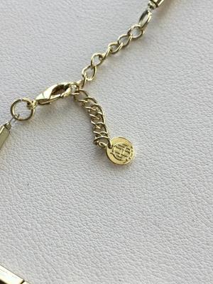 Beautiful marked statement necklace