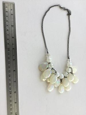 Beautiful clear fashion beaded necklace