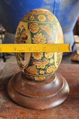 Ceramic Geisha egg Gold Trim porcelain