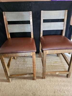 Counter-Height Diningroom table with six chairs