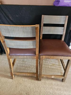 Counter-Height Diningroom table with six chairs