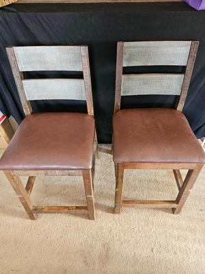 Counter-Height Diningroom table with six chairs