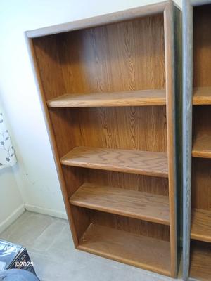 Wooden bookshelf - Oak - "whitewashed" grey with adjustable shelves (3 of 3)