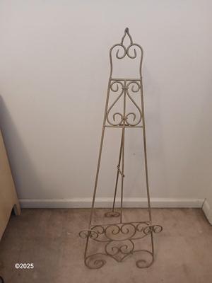 Poder gold wrought iron Parisian Floor Easel with a Whiteboard / photo board