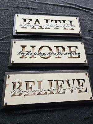 Faith Hope Believe wall art with cute floral scensy burner