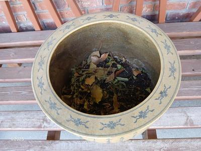 Large ceramic planter / flowerpot with Asian writing