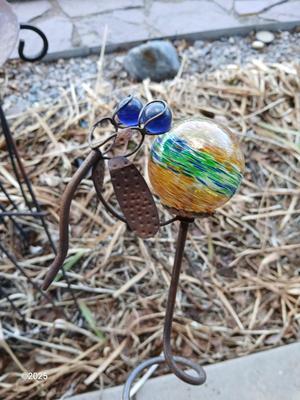 Solar yard art - garden art - dragonfly with a dragonfly wall pocket