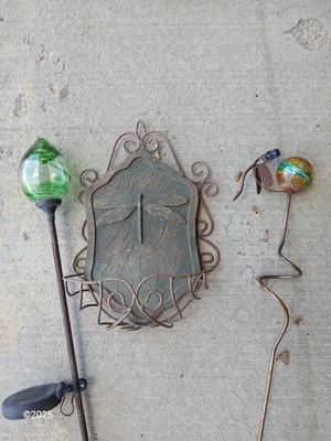 Solar yard art - garden art - dragonfly with a dragonfly wall pocket