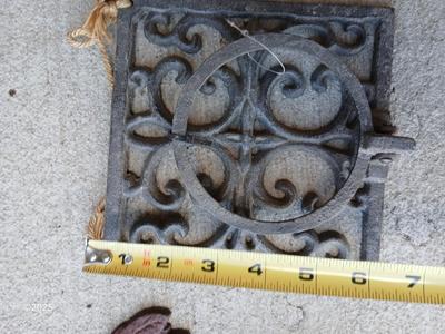 Cast Iron rooster knocker with metal vase / flowerpot holder
