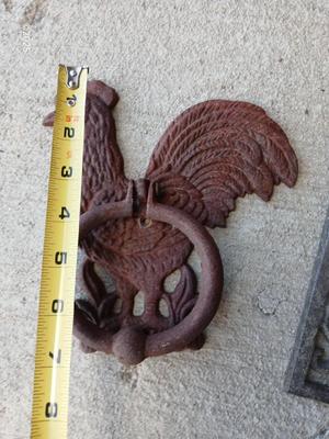 Cast Iron rooster knocker with metal vase / flowerpot holder