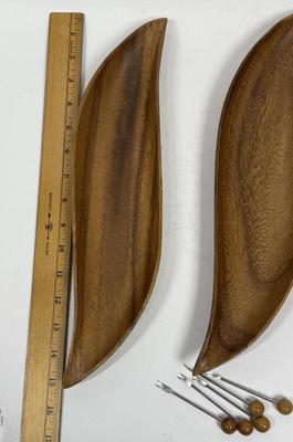 Mid Century Pair of Carved Wooden "Monkey Pod" hors d'oeuvre tray with small wooden handle picks