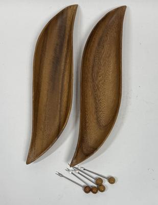 Mid Century Pair of Carved Wooden "Monkey Pod" hors d'oeuvre tray with small wooden handle picks