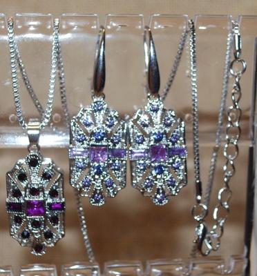 Purple/Silver JEWELRY SET Includes Earrings (1½" x ¾") with Wire Hook & PENDANT (1½" x ¾") on a Silver Tone...