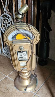 Vintage Duncan Miller parking meter made into a lamp Coin Operated WITH KEY!
