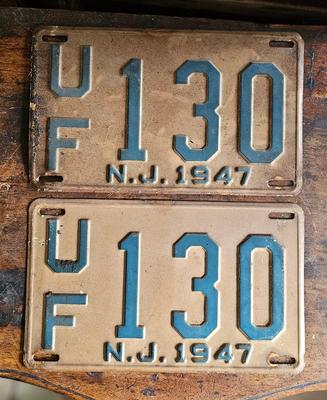 2 matching Vintage license plates NJ 1947 Lot #4