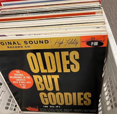Large Lot of Vintage Vinyl Record Albums 33rpm most;y 40’s to 50’s music classical , show tunes, easy listening, pop