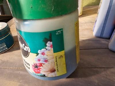 Full to partially full yard and garden chemicals - Bug control - Fertilizer and more