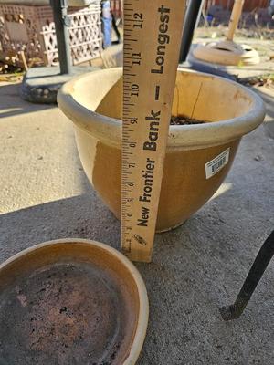 French ceramic planter - flowerpot - plant pot with plant stand