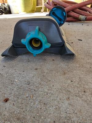 Assortment of watering attachments - sprinkler - watering wands - with short hose