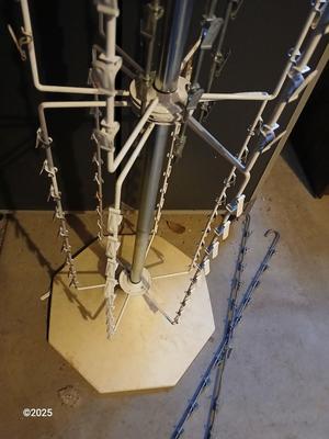 Portable Potato chip / snack clip rack