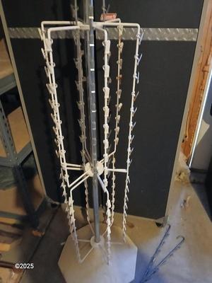 Portable Potato chip / snack clip rack