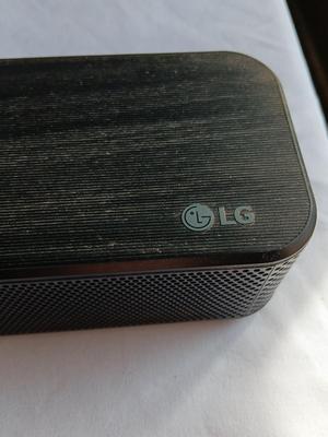LG WIRELESS Soundbar with remote and Subwoofer