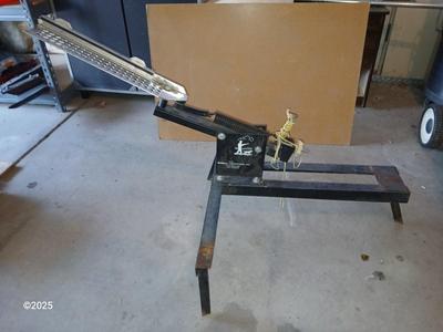 Outers Laboratories Inc. clay pigeon / Skeet thrower with handheld thrower