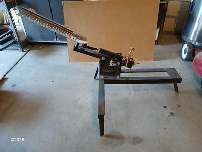 Outers Laboratories Inc. clay pigeon / Skeet thrower with handheld thrower