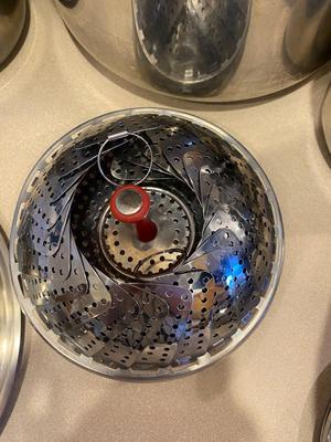 DUTCH OVEN, SAUCE PANS AND STEAMER BASKET