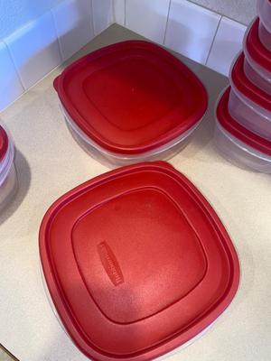 RUBBERMAID FOOD STORAGE CONTAINERS