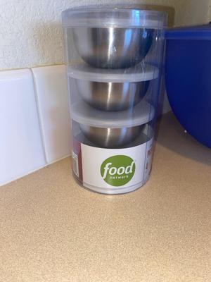 PLASTIC NESTING BOWLS WITH LIDS, MEASURING CUP, FUNNELS AND MINI MIXING BOWLS