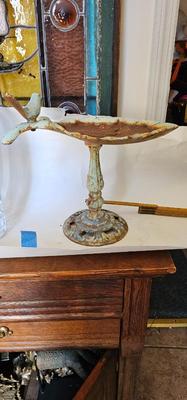 Jewelry stand trinket Tray Vintage Cast Iron Miniature Bird or Bee Bath Garden Sculpture Decor