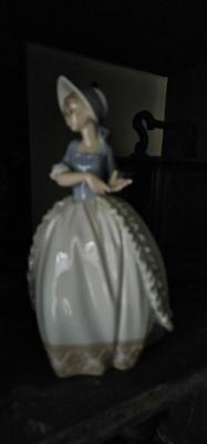 LLadro Nao Lady Figurine 471 Coquette