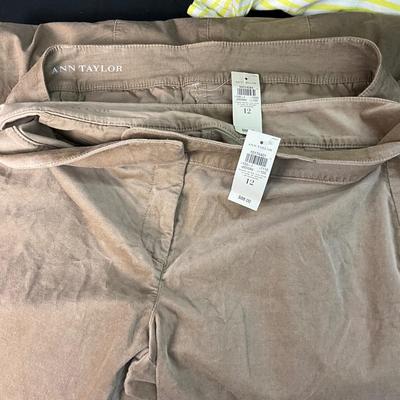 Lot F 350 Woman’s Nautical Casual Clothing Lot (Large)