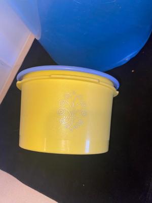 TUPPERWARE CONTAINERS AND STRAINERS