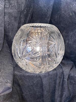 BIG BEAUTIFUL VTG BOHEMIAN CZECH HAND CUT LEAD CRYSTAL ROSE BOWL