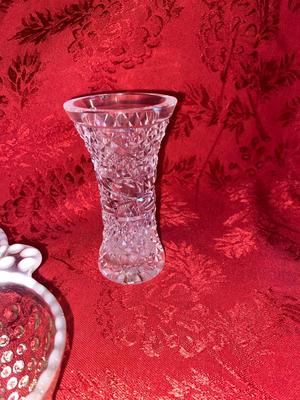 VINTAGE FENTON HOBNAIL MOONSTONE SEPARATED CANDY/SERVING DISH & LEAD CRYSTAL VASES