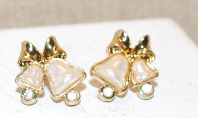 WHITE BELLS & 2 Stones with Heavy Gold Tone Setting Earrings (¾" x ¾") on a Stud Clasp
