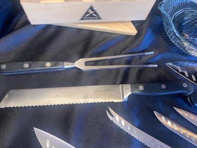 SABER KNIVES IN BLOCK, STONE. CUTTING BOARD, AND VTG GLASS JUICER