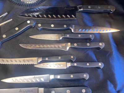 SABER KNIVES IN BLOCK, STONE. CUTTING BOARD, AND VTG GLASS JUICER