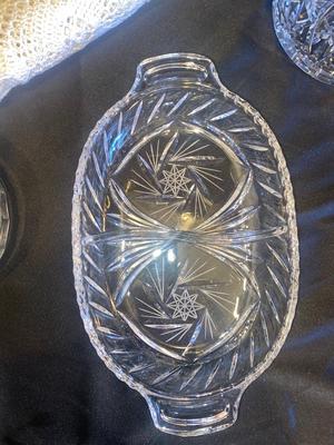 LEAD CRYSTAL DISHES AND TABLE RUNNER