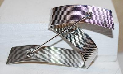 VINTAGE Marked ©Monet - Bright SILVER TONE "Swirl Ribbon" BROOCH (3" x 2")