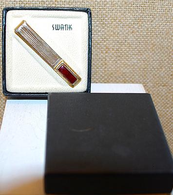 VINTAGE 1930's "SWANK" Brand TIE CLIP (1½") with an Embedded Rectangle RED Stone & Box