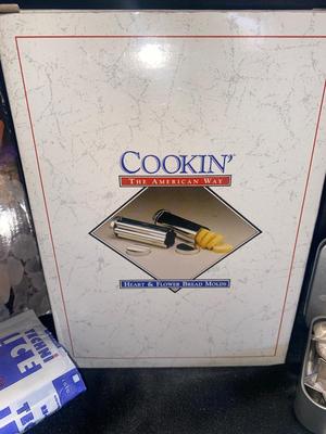 RAVIOLI ROLLING PIN, PAMPERED CHEF COOKIE CUTTERS, HEART AND FLOWER BREAD MOLDS, AND MORE